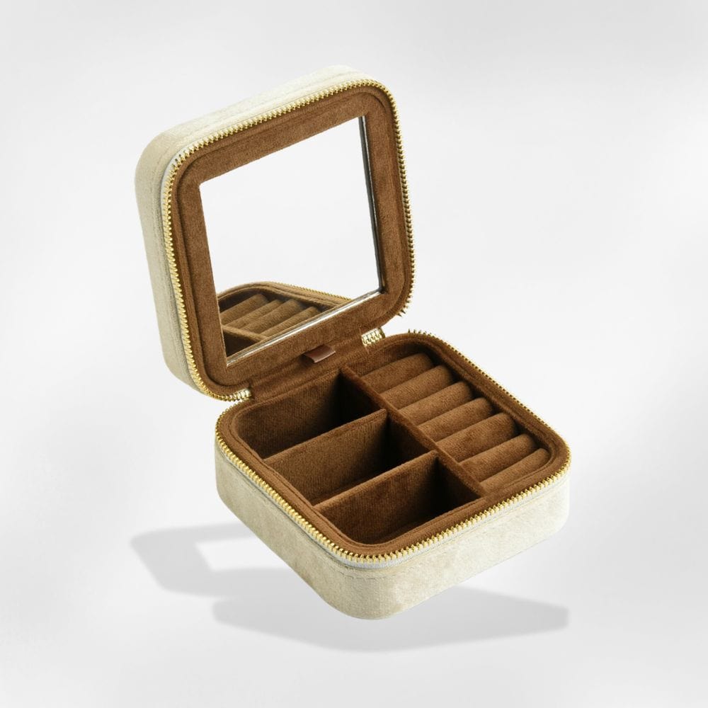 boîte à bijoux avec miroir